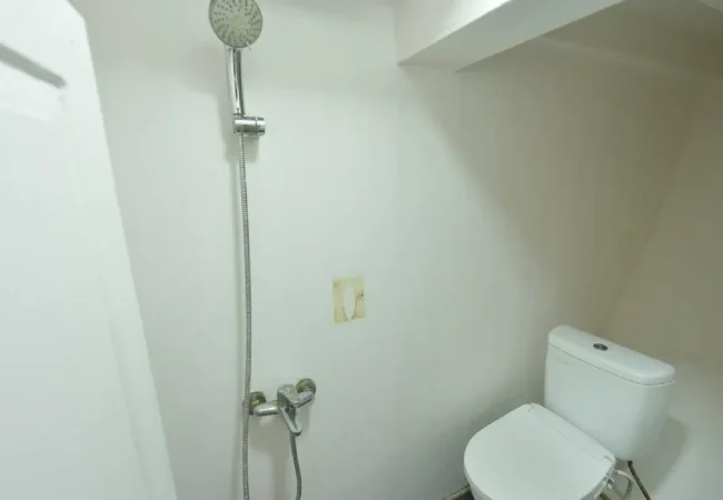 Leticia-badranaya-cabin-bathroom