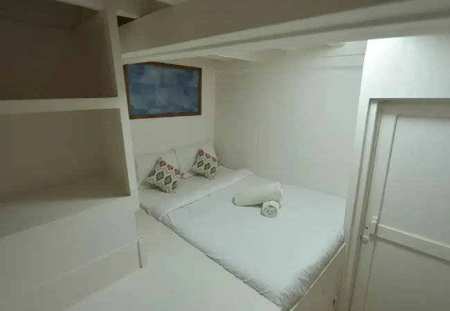 Leticia-badranaya-cabin