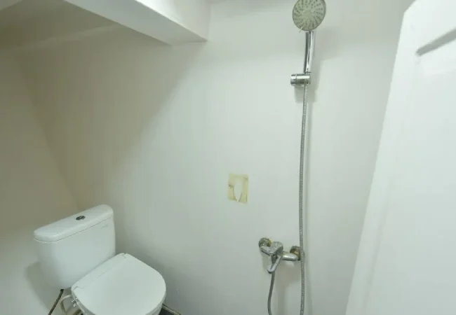 Leticia-dawala-cabin-bathroom