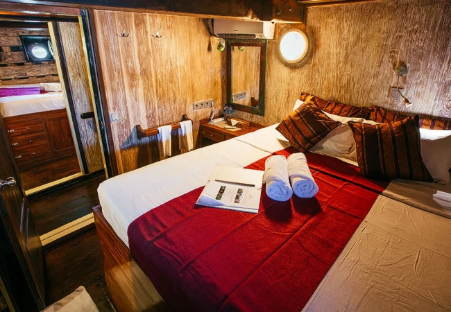 Seven-Seas-Cabin-6-bed